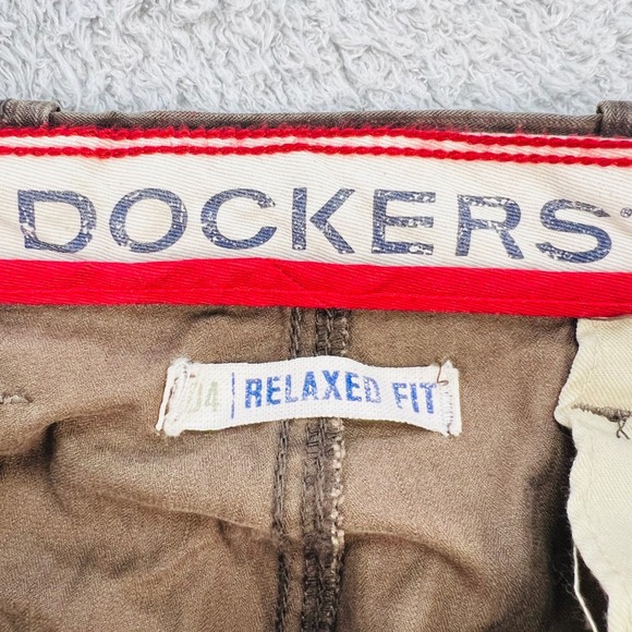 Dockers Cargo Pants Mens 34x30 Brown Relaxed Fit Flat Front D4 Iconic Khakis - Picture 13 of 14